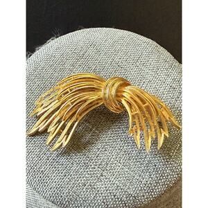 Vintage Wheat Burst Spray Bouquet Brooch Pin Gold Tone Career Artsy Cocktail
